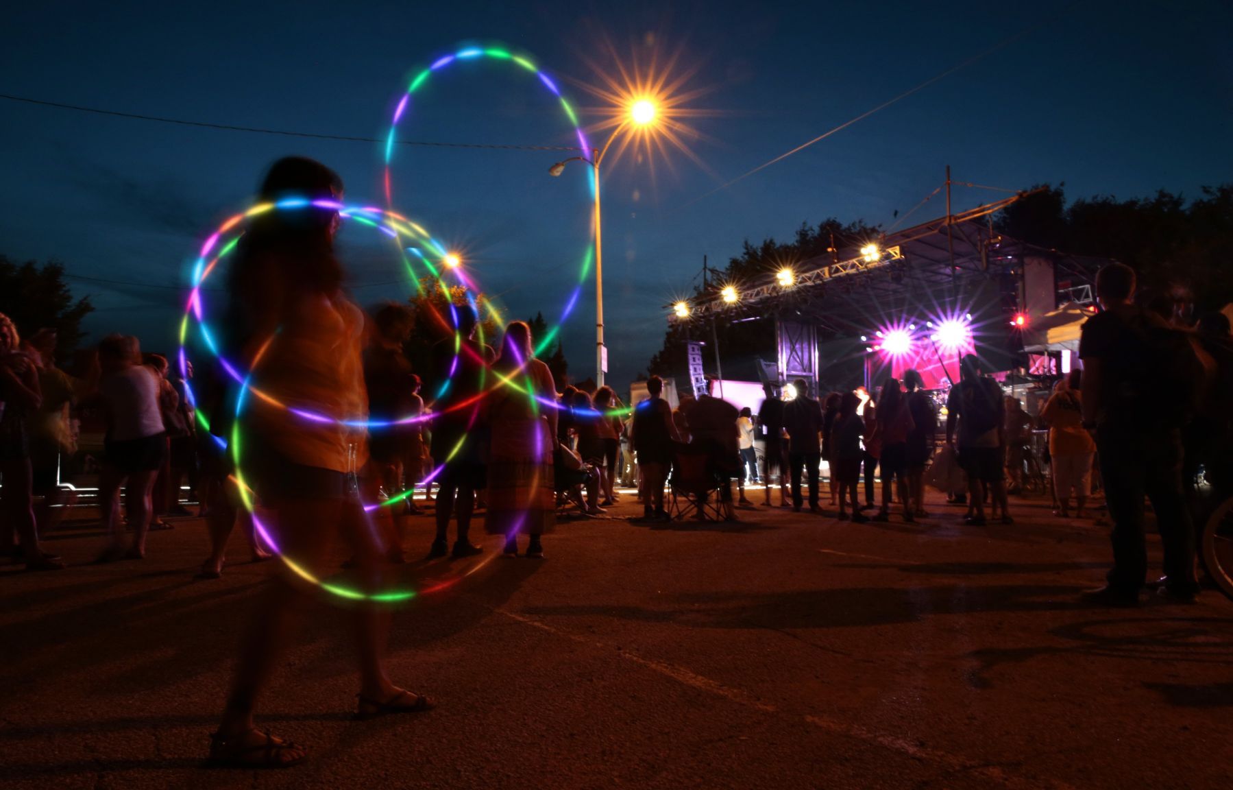 Downtown Carbondale bustles with visitors before Monday eclipse